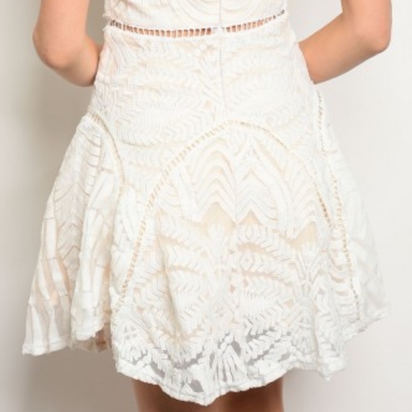 THE "LACEY"!  Ivory Lace dress - Picture 6 of 8